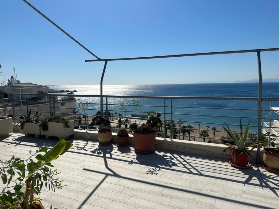 (For Rent) Residential Penthouse || Athens South/Palaio Faliro - 65 Sq.m, 1 Bedrooms, 1.500€ 